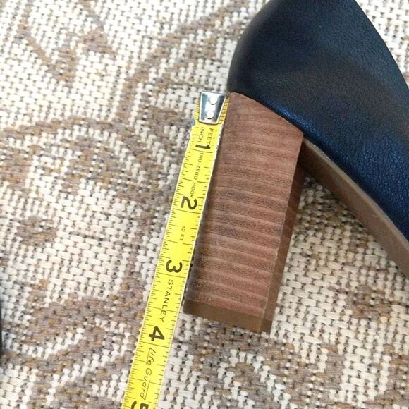 Franco Sarto Leather ladies Heels 👠 - Picture 9 of 10